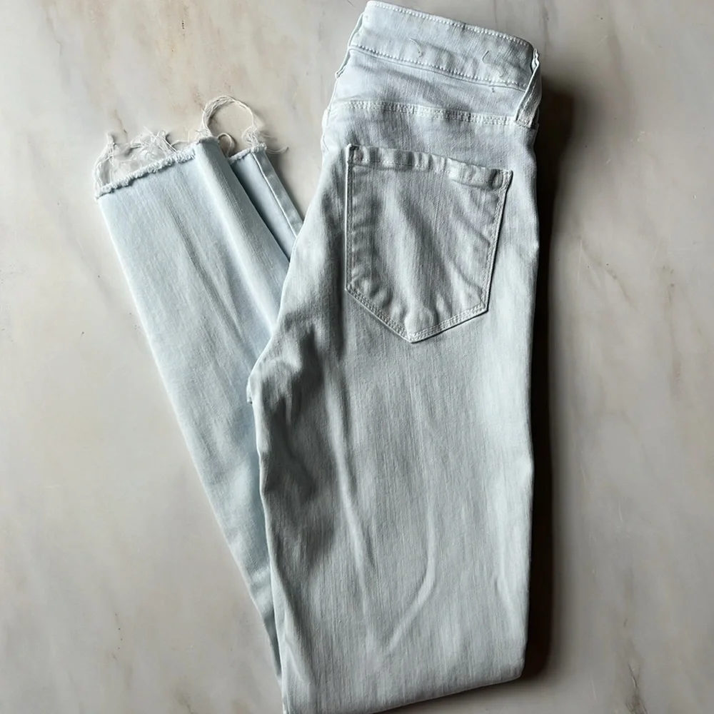 L'agence Margot High Rise Skinny Raw Hem Jeans in Blue Pastel! - Picture 5 of 9